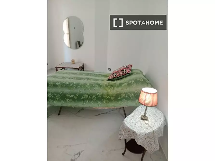 appartamento in affitto a Napoli in zona Avvocata