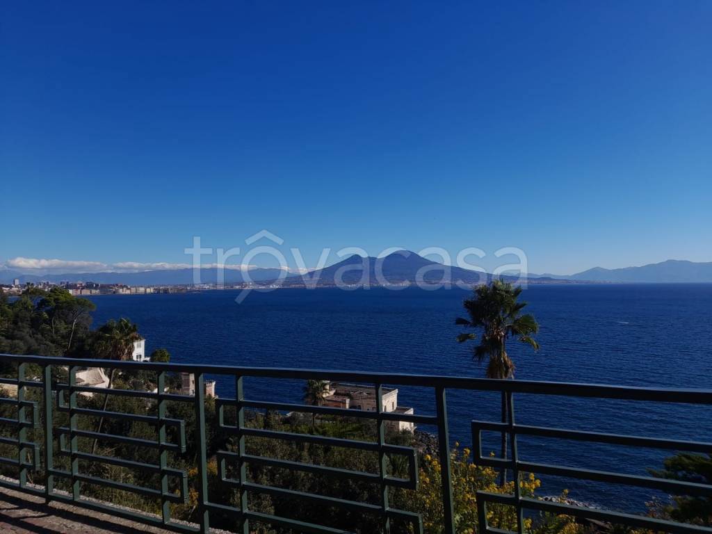 appartamento in affitto a Napoli in zona Posillipo