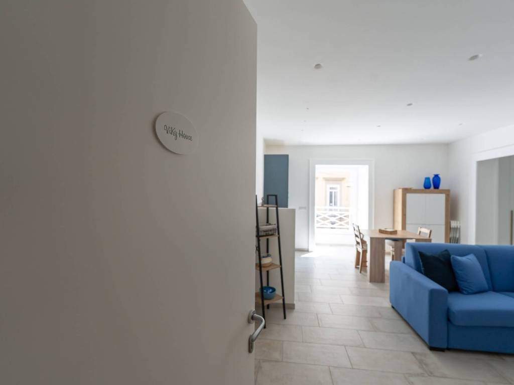 appartamento in affitto a Napoli in zona Chiaia