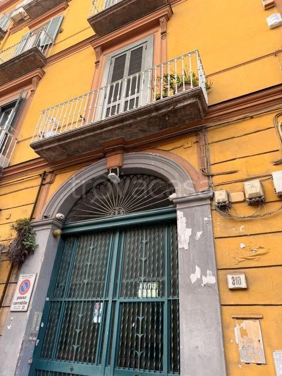 appartamento in affitto a Napoli in zona Chiaia