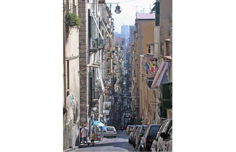 camera singola in affitto a Napoli in zona Montecalvario