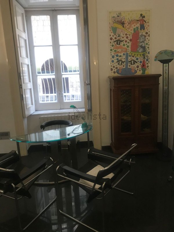 ufficio in affitto a Napoli in zona Chiaia