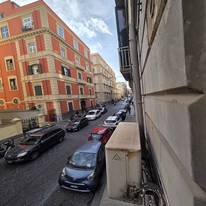 ufficio in affitto a Napoli in zona Chiaia