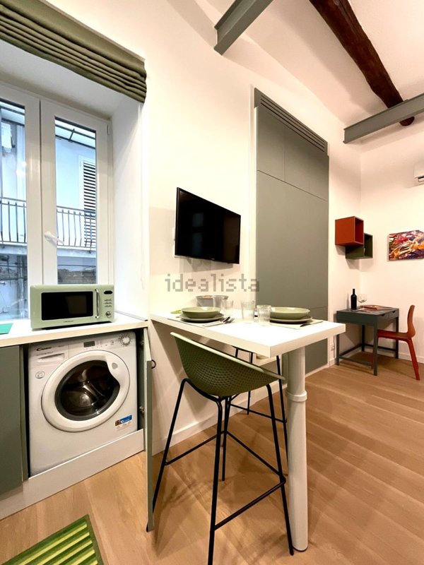 appartamento in affitto a Napoli in zona Montecalvario