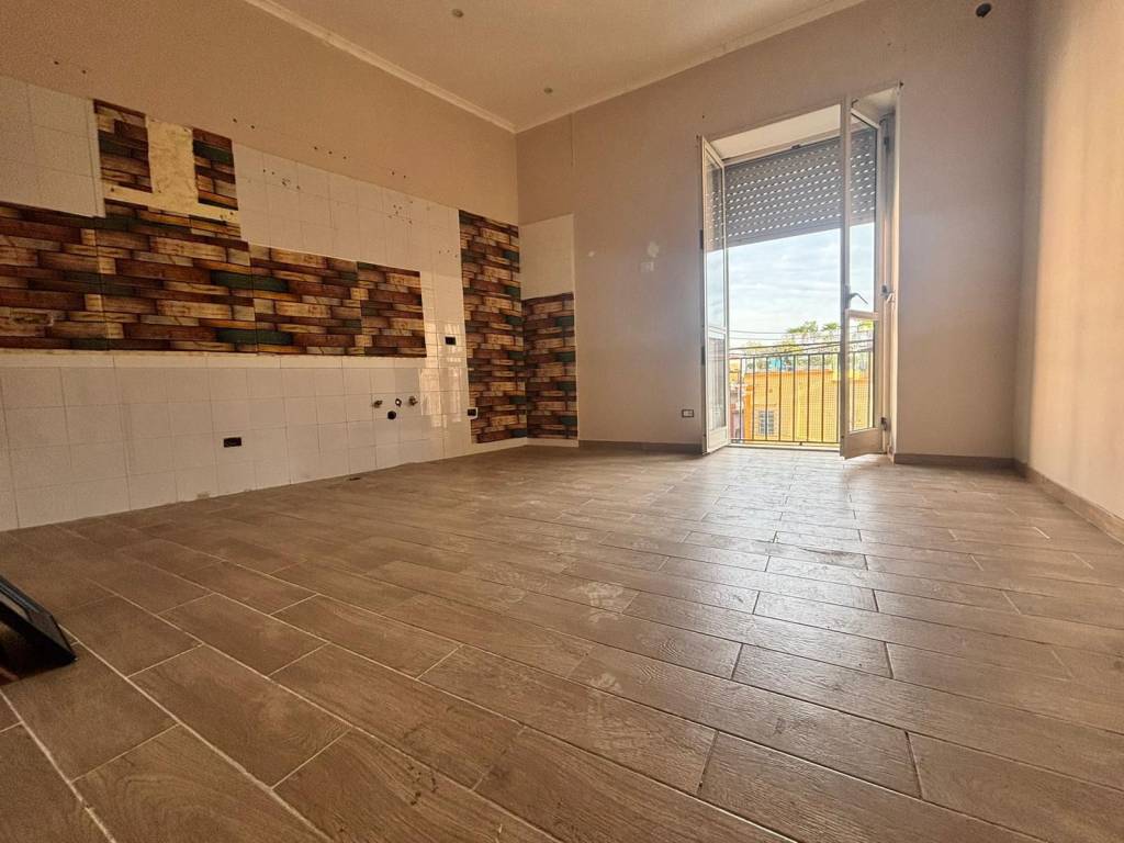 appartamento in affitto a Napoli in zona Stella