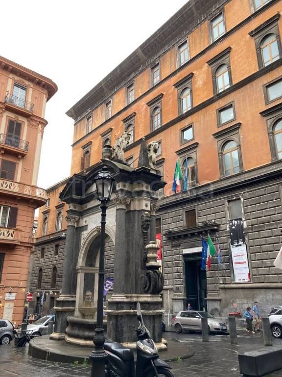 locale commerciale in affitto a Napoli in zona Pendino / San Giuseppe