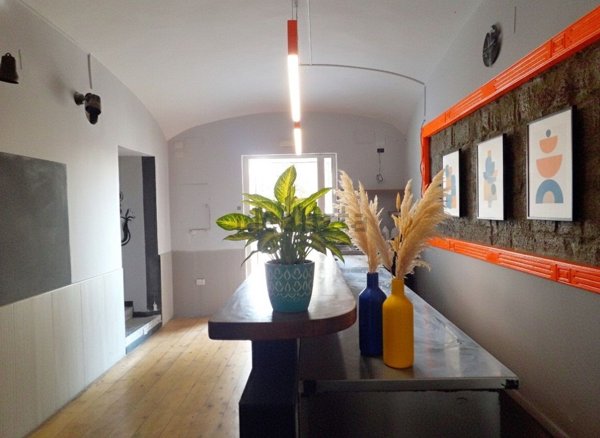 locale commerciale in affitto a Napoli in zona Vomero