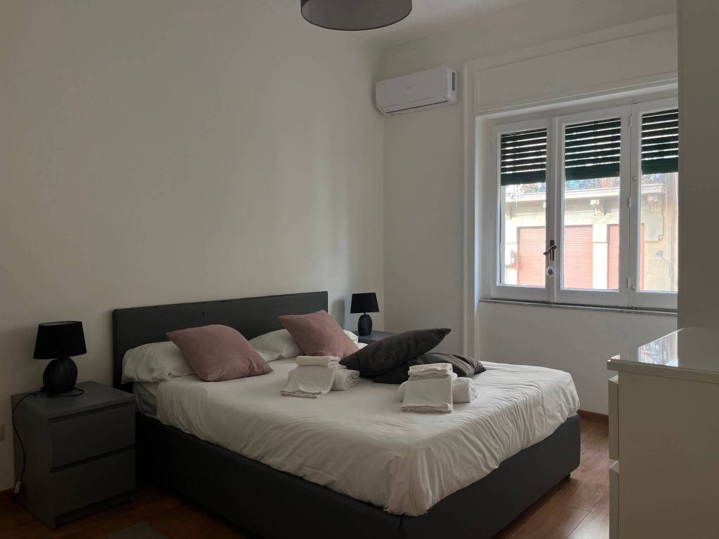 appartamento in affitto a Napoli in zona Chiaia