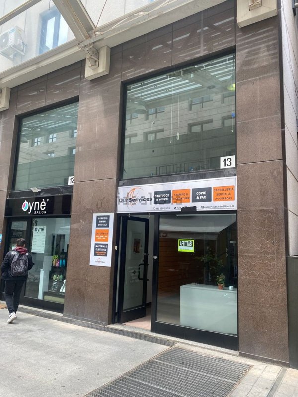 locale commerciale in affitto a Napoli