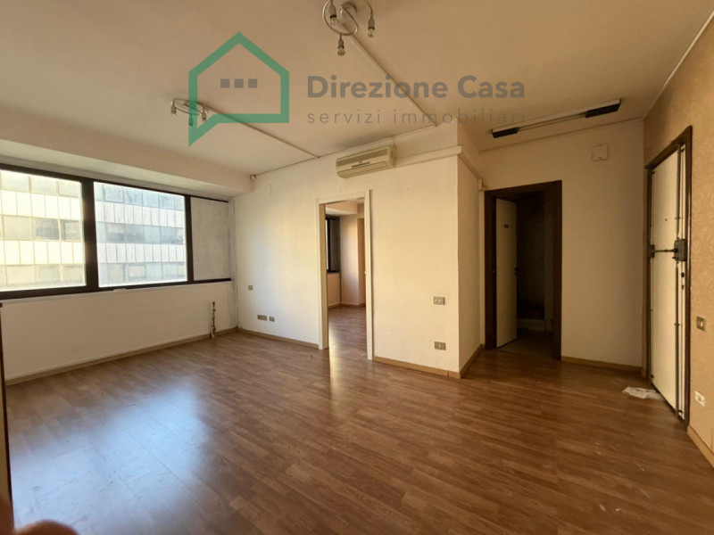 ufficio in affitto a Napoli in zona Poggioreale