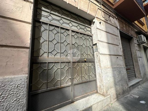 locale commerciale in affitto a Napoli