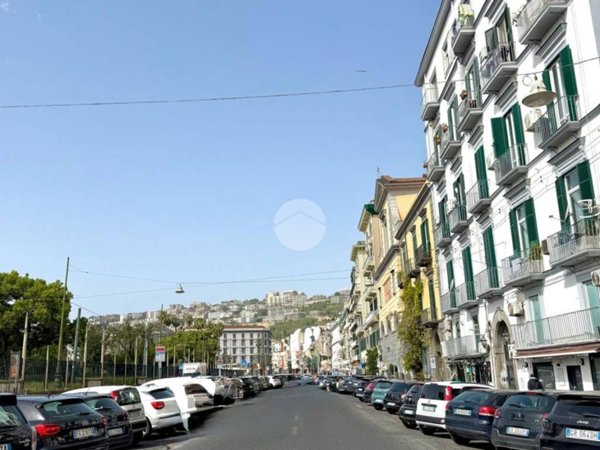 appartamento in affitto a Napoli in zona Chiaia
