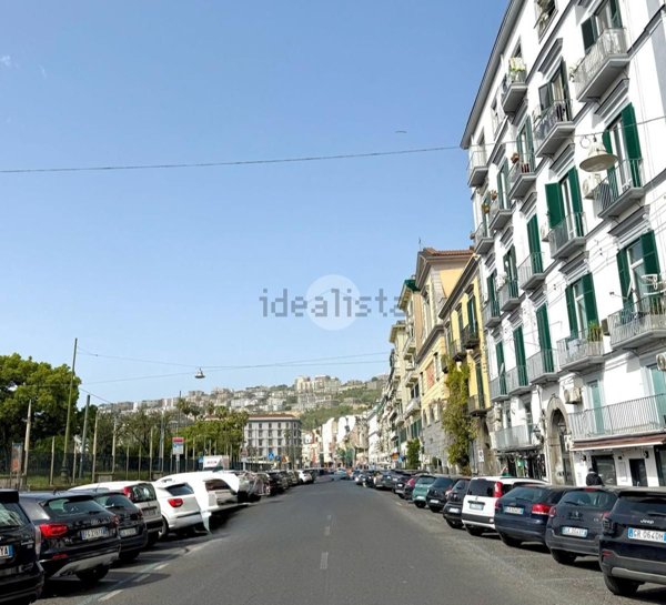 appartamento in affitto a Napoli in zona Chiaia
