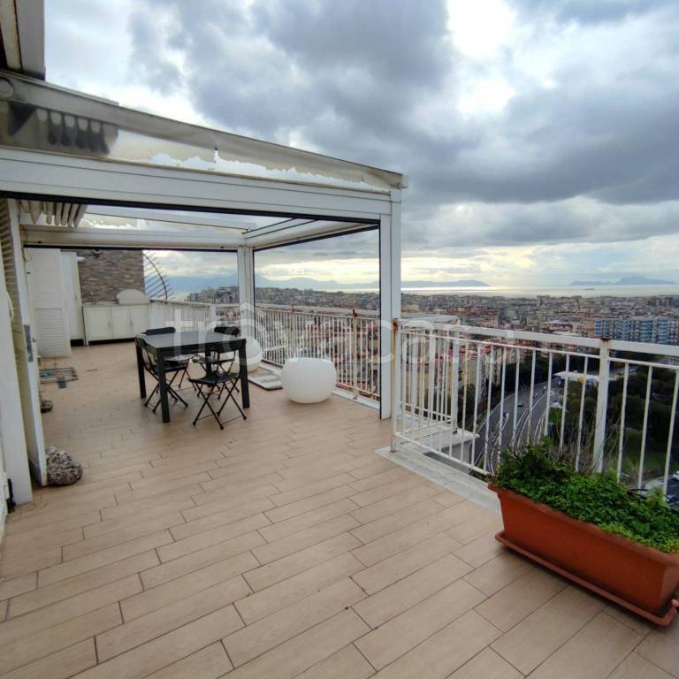 appartamento in affitto a Napoli in zona Camaldoli