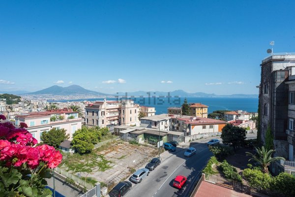 appartamento in affitto a Napoli in zona Chiaia