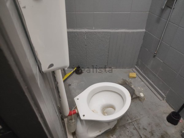 negozio in affitto a Napoli in zona Avvocata