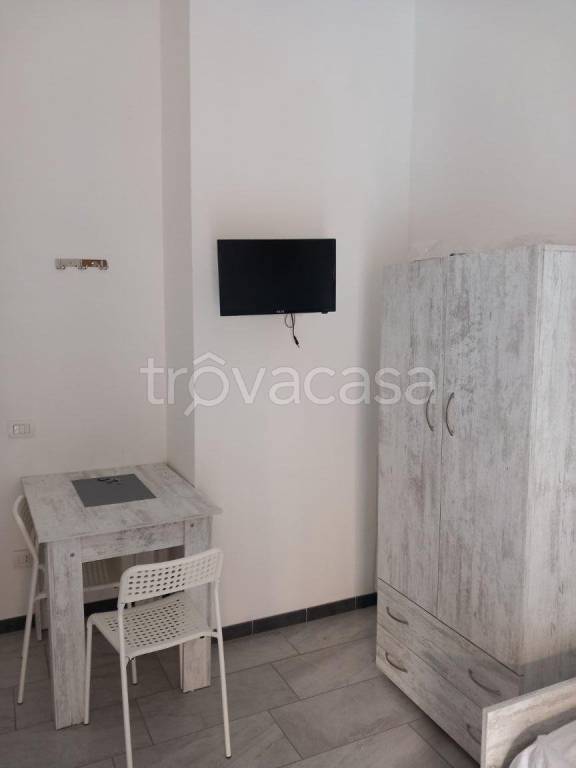 monolocale in affitto a Napoli in zona Stella