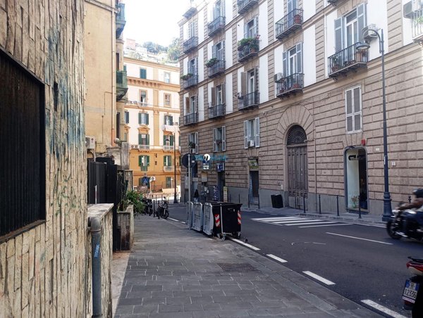 appartamento in affitto a Napoli in zona Chiaia
