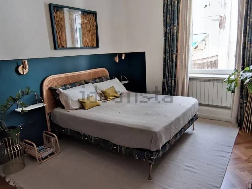 appartamento in affitto a Napoli in zona Chiaia