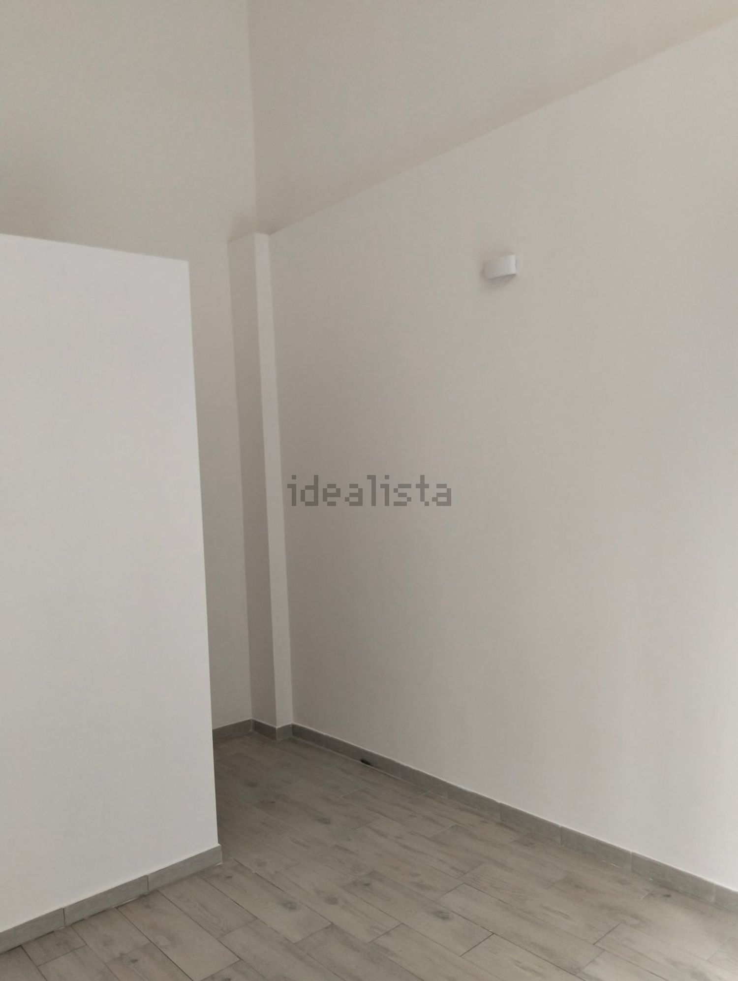 negozio in affitto a Napoli