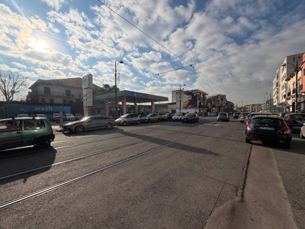 ufficio in affitto a Napoli in zona San Pietro a Patierno