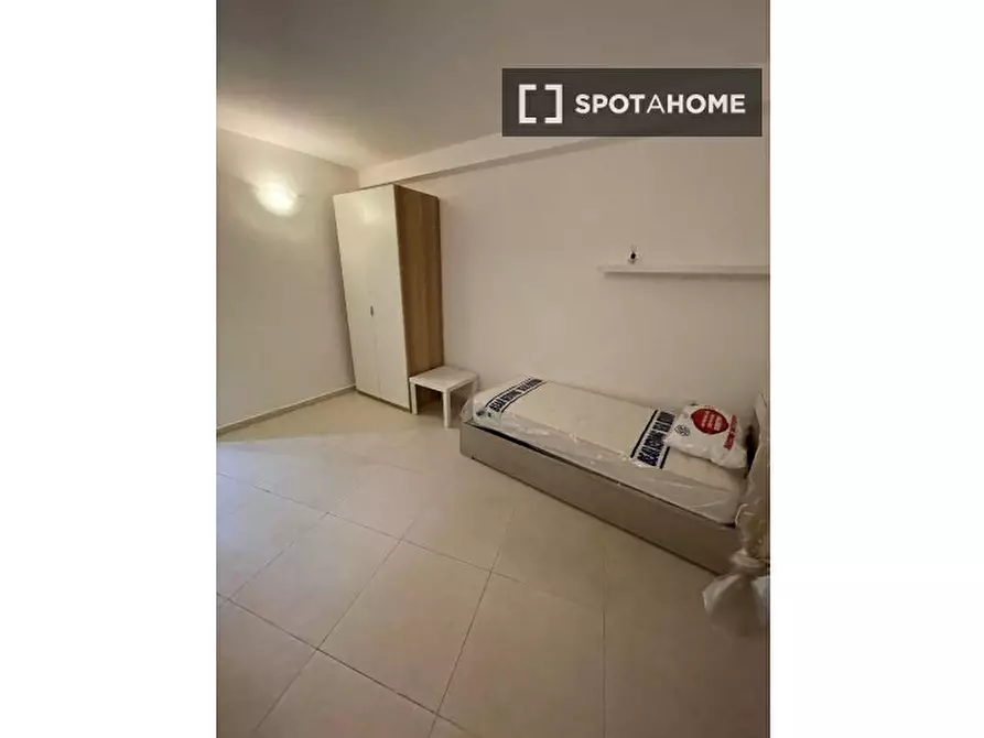 appartamento in affitto a Napoli in zona San Carlo all'Arena