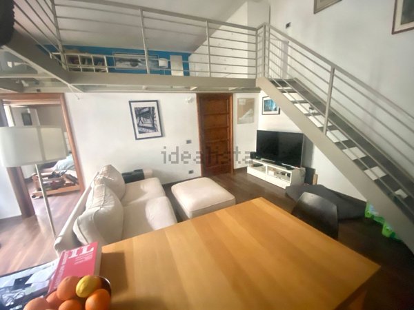 appartamento in affitto a Napoli in zona Chiaia