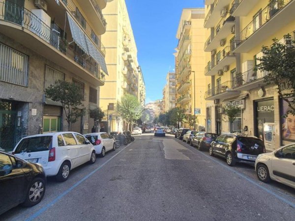 ufficio in affitto a Napoli in zona Arenella
