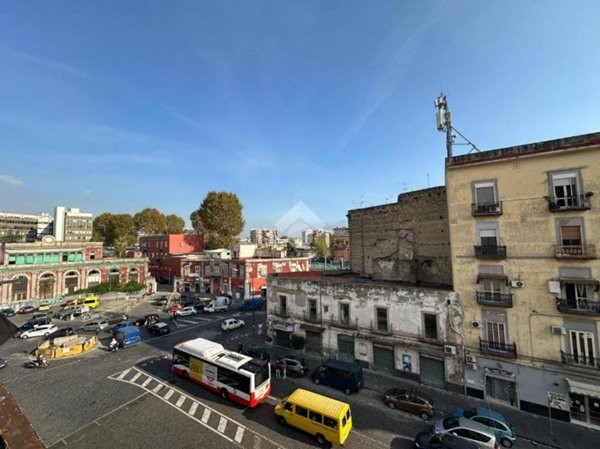 appartamento in affitto a Napoli in zona San Carlo all'Arena
