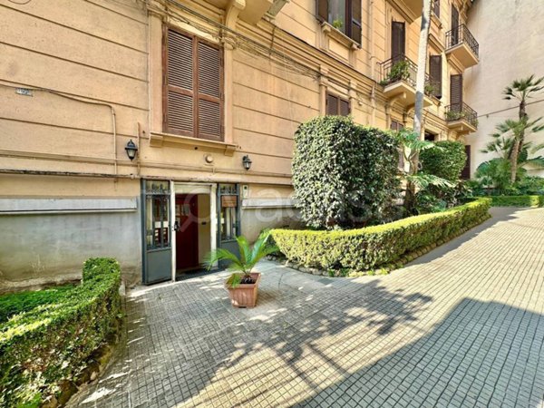 ufficio in affitto a Napoli in zona Chiaia
