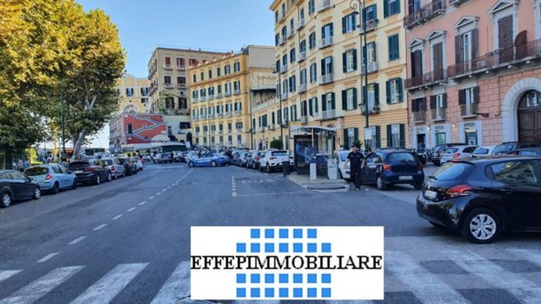 appartamento in affitto a Napoli in zona Chiaia