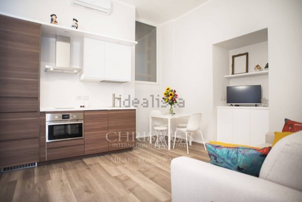 appartamento in affitto a Napoli in zona Chiaia