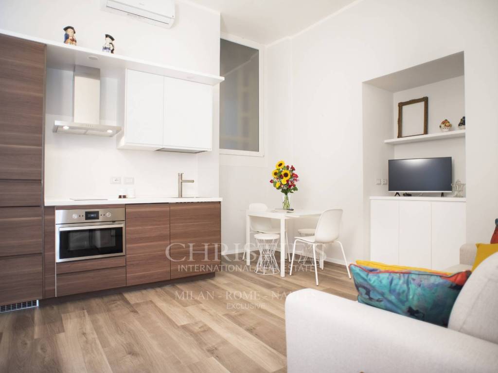 appartamento in affitto a Napoli in zona Chiaia