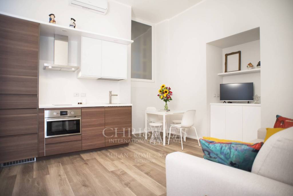 appartamento in affitto a Napoli in zona Chiaia