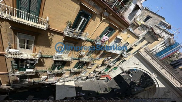 appartamento in affitto a Napoli in zona Chiaia