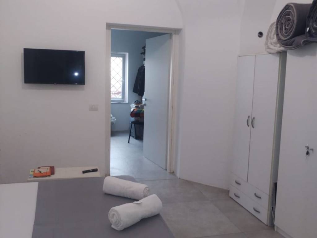 appartamento in affitto a Napoli in zona Chiaia