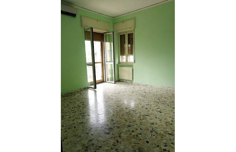 appartamento in affitto a Napoli in zona San Carlo all'Arena