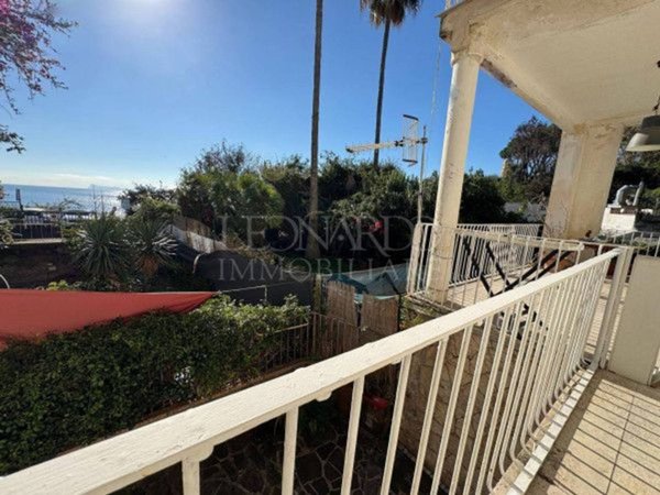 appartamento in affitto a Napoli in zona Posillipo