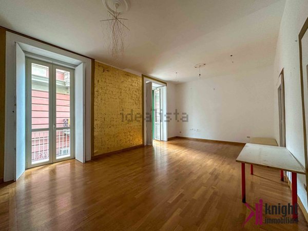 appartamento in affitto a Napoli in zona Chiaia