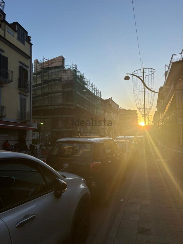 negozio in affitto a Napoli in zona Pendino / San Giuseppe