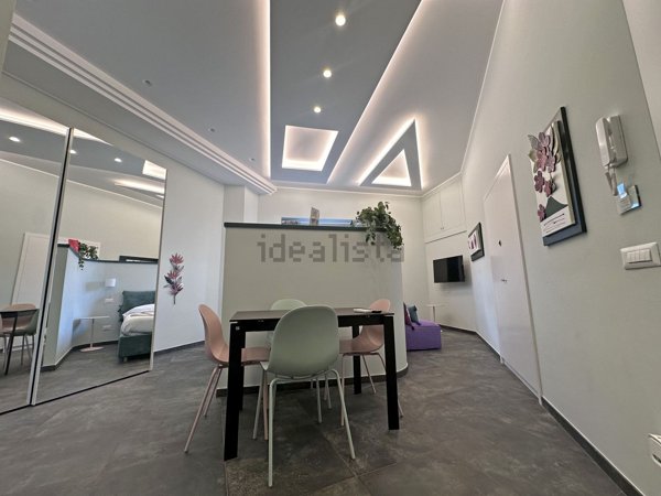 appartamento in affitto a Napoli in zona Chiaia