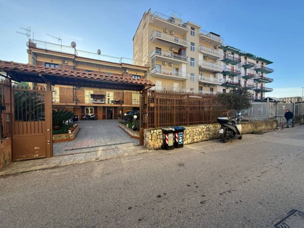 appartamento in affitto a Napoli in zona Pianura