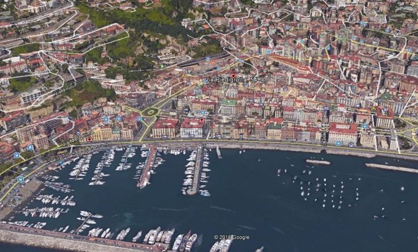 appartamento in affitto a Napoli in zona Chiaia