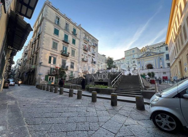 negozio in affitto a Napoli in zona Montecalvario
