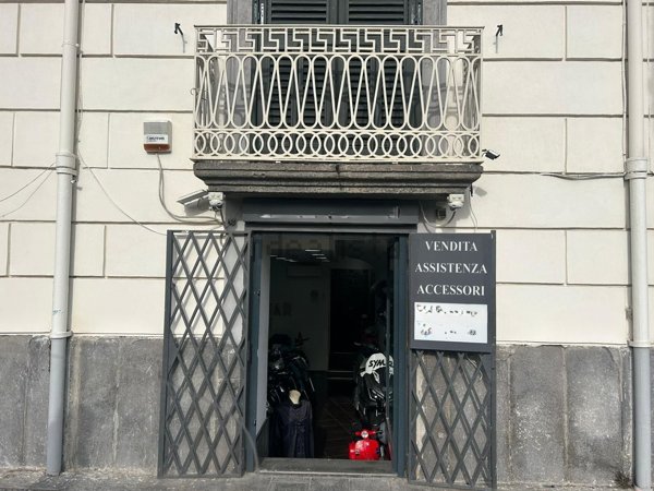 casa indipendente in affitto a Napoli in zona Chiaia