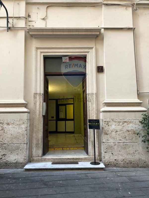 ufficio in affitto a Napoli in zona San Ferdinando