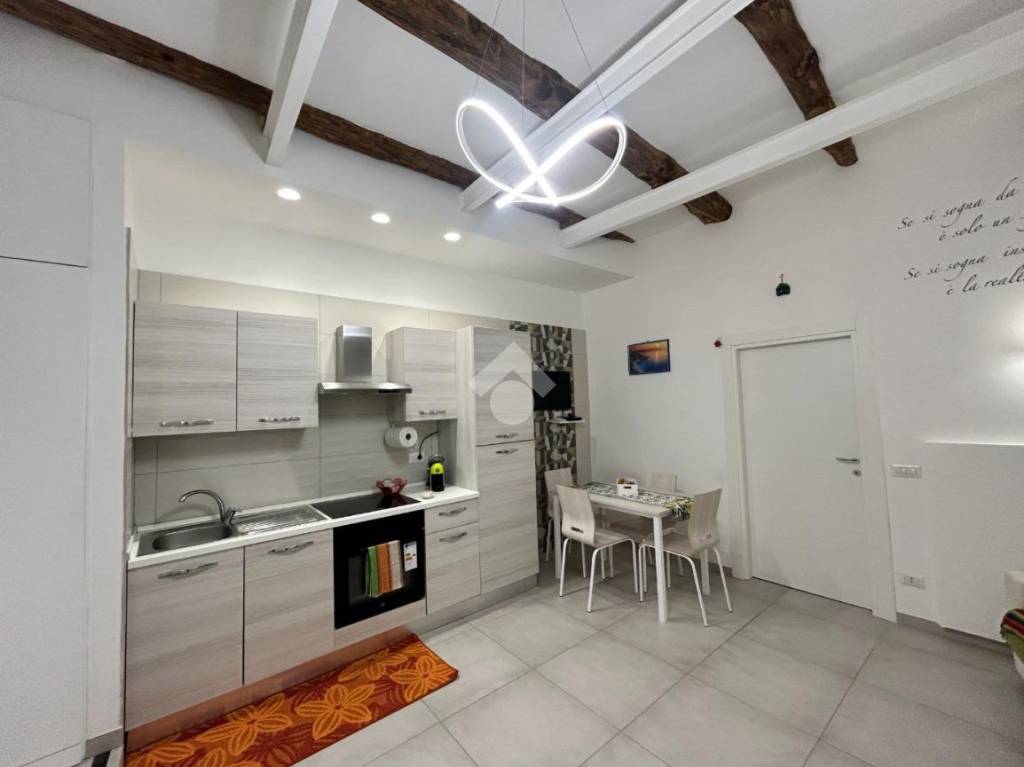 appartamento in affitto a Napoli in zona Capodimonte / Colli Aminei