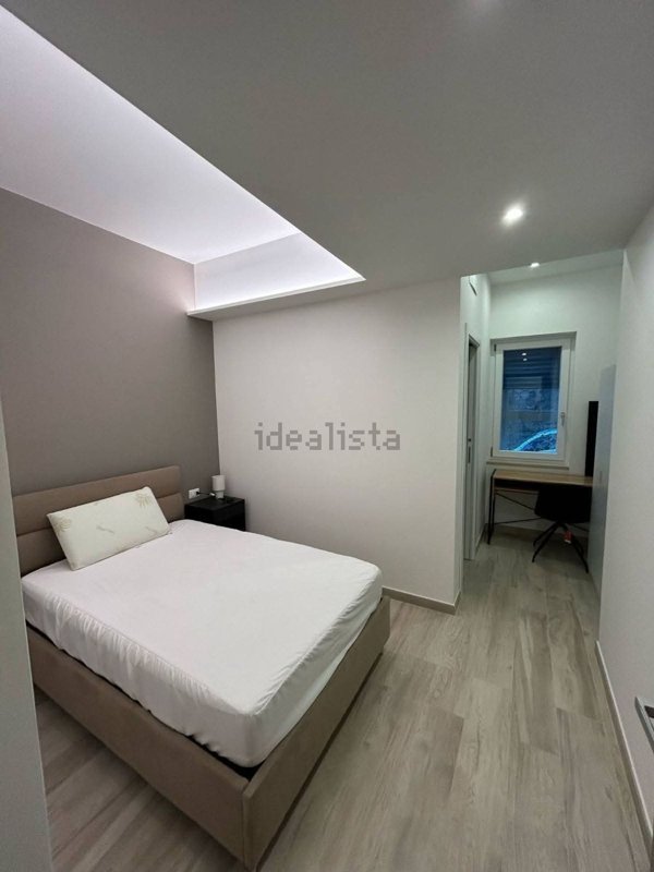 appartamento in affitto a Napoli in zona Chiaia