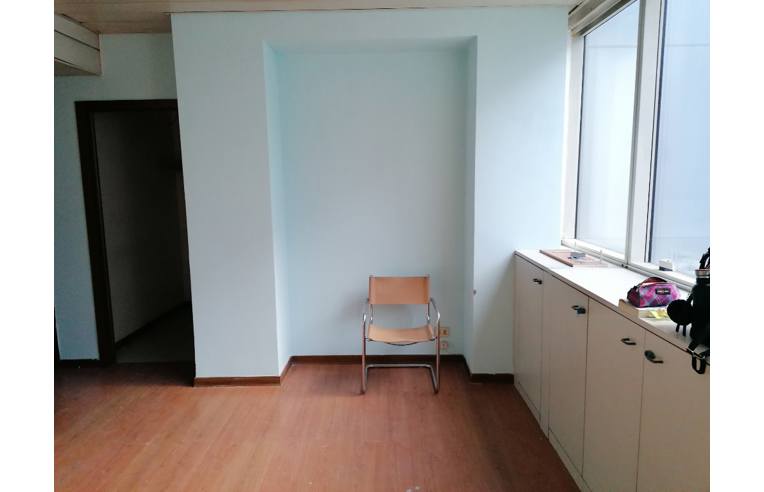 ufficio in affitto a Napoli in zona Poggioreale