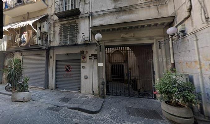 locale commerciale in affitto a Napoli